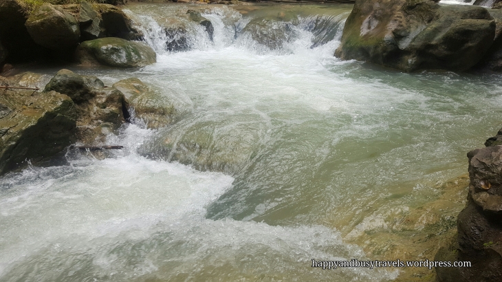 River that leads to Daranak falls